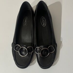 BLACK Talbots Loafers Metallic Silver Leather Rings Women’s Size 9 Casual